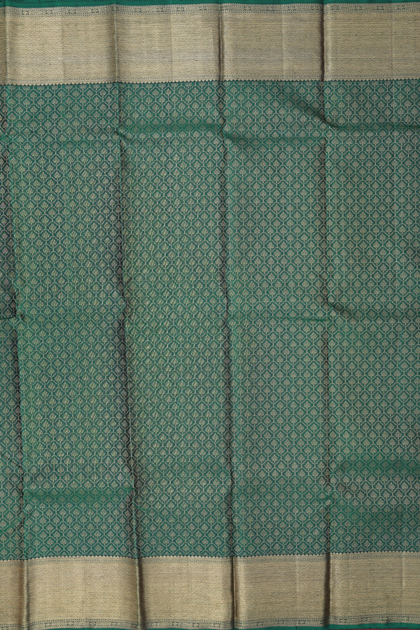 Kanchipuram Silk Saree In Green With Ogee Design
