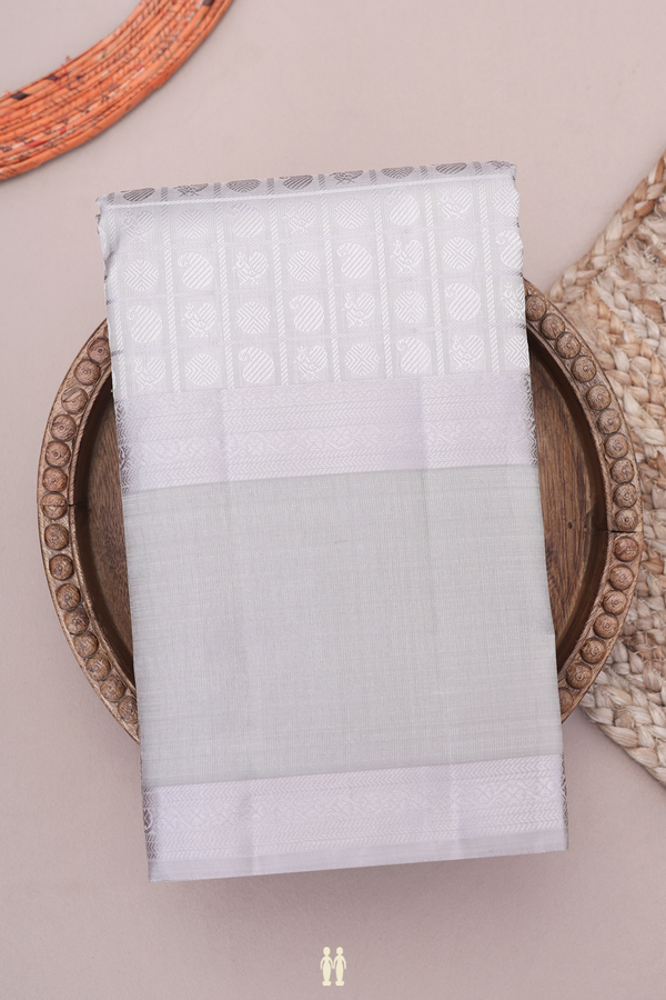 Kanchipuram Silk Saree In Light Grey With Jacquard Pattern