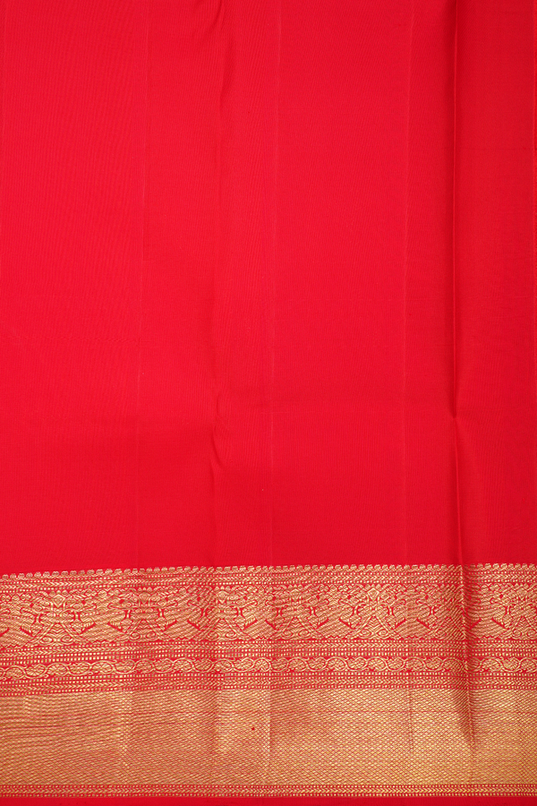 Kanchipuram Silk Saree In Chilli Red With Zari Buttas