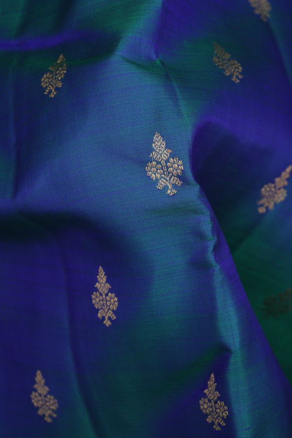 Kanchipuram Silk Saree In Dual Tone With Floral Buttas