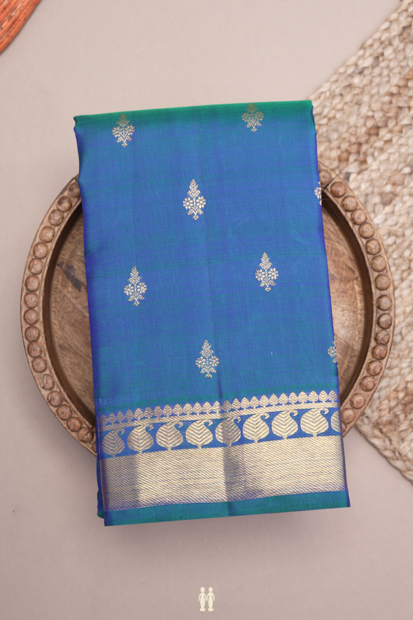 Kanchipuram Silk Saree In Dual Tone With Floral Buttas