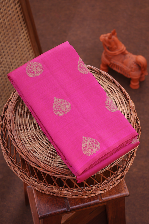 Kanchipuram Silk Saree In Deep Magenta With Zari Buttas