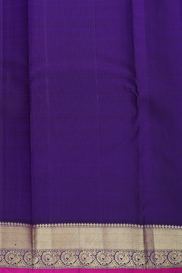 Kanchipuram Silk Saree In Grey With Floral Buttis