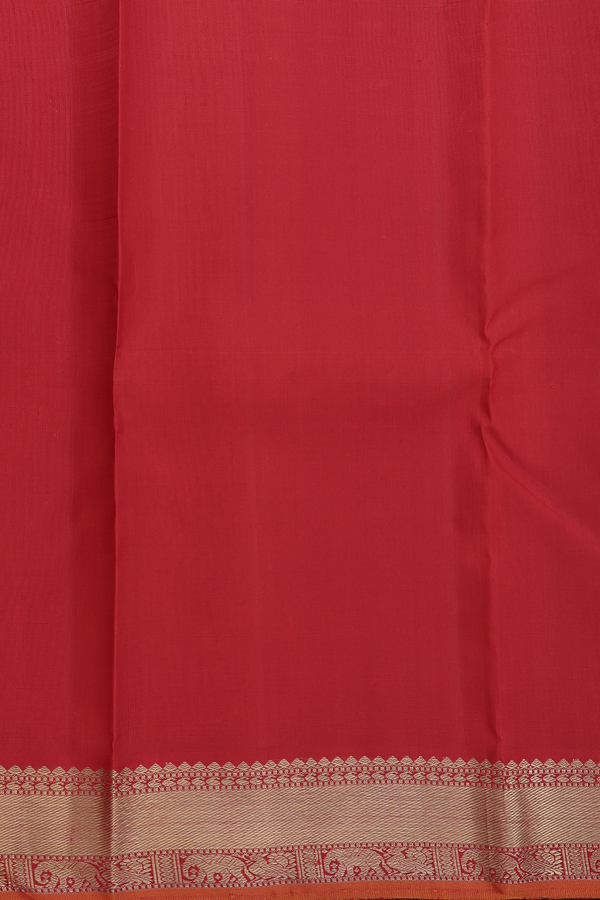 Kanchipuram Silk Saree In Scarlet Red With Chakram Buttas