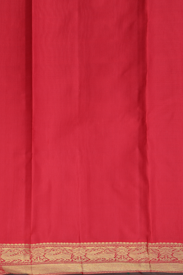 Kanchipuram Silk Saree In Scarlet Red With Checks Design