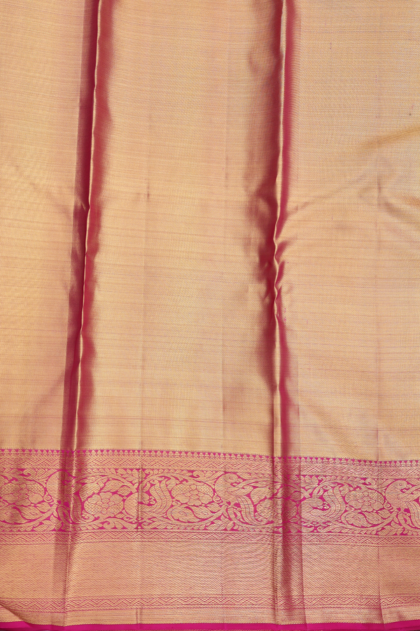 Kanchipuram Silk Saree In Gold Tissue With Diamond Design