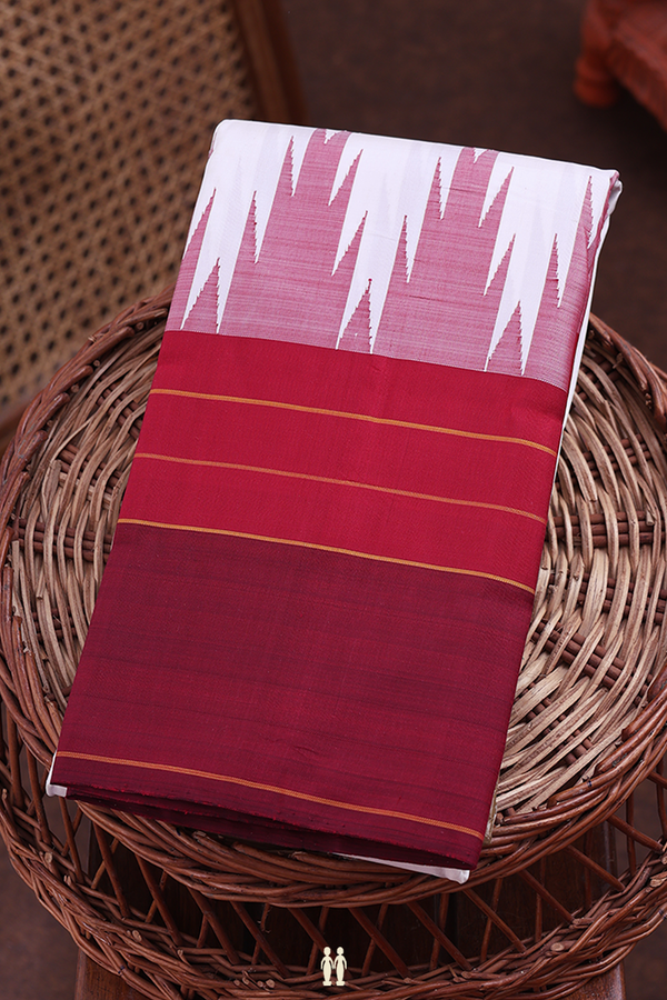 Kanchipuram Silk Saree In White With Contrast Border