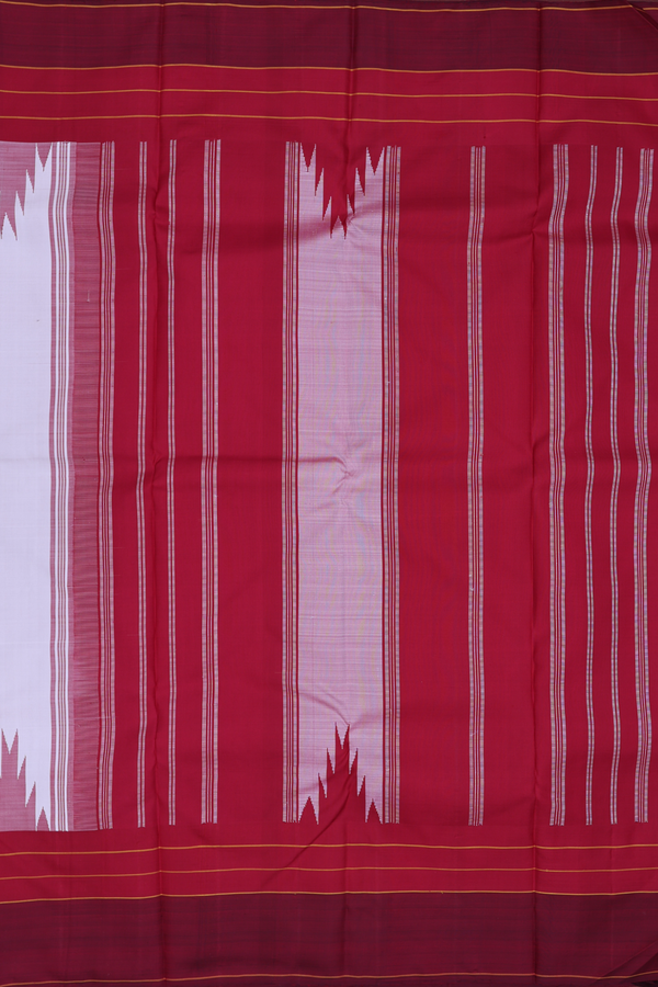 Kanchipuram Silk Saree In White With Contrast Border