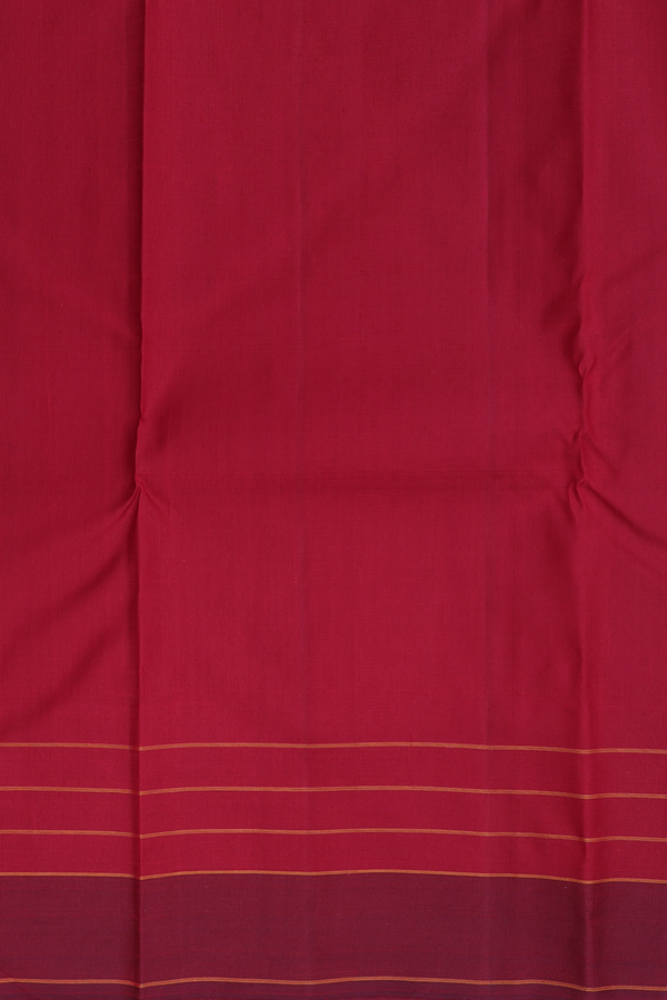 Kanchipuram Silk Saree In White With Contrast Border