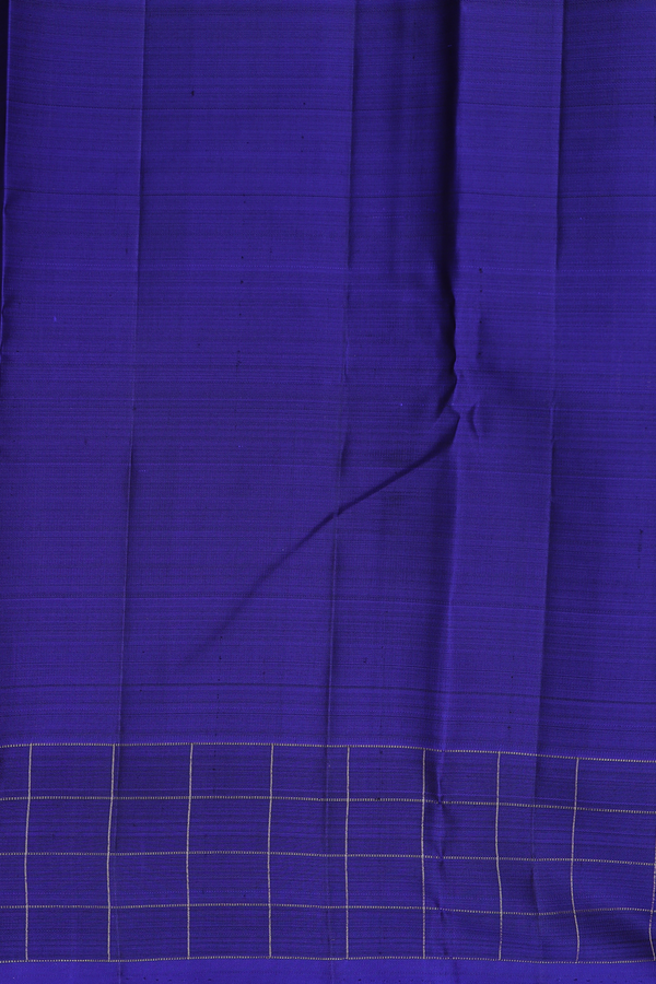 Kanchipuram Silk Saree In Green With Peacock Buttas