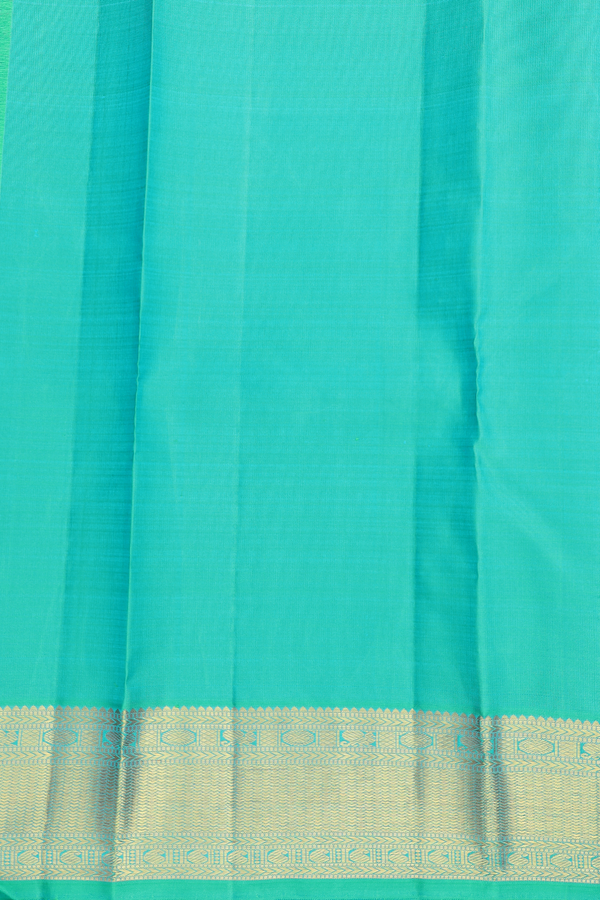 Kanchipuram Silk Saree In Green With Zari Buttas