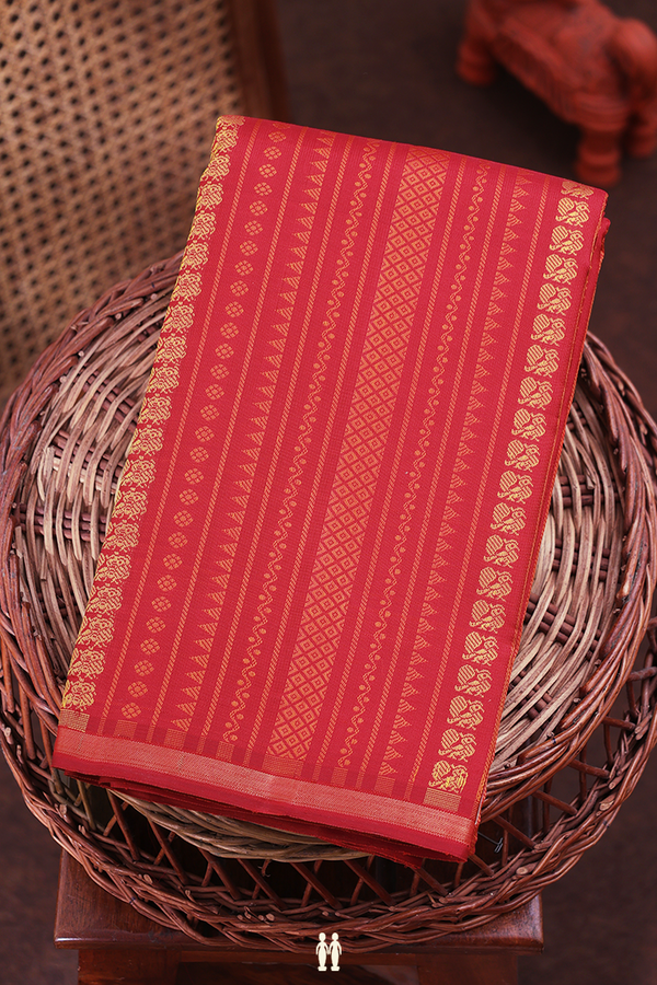 Kanchipuram Silk Saree In Red With Threadwork Design