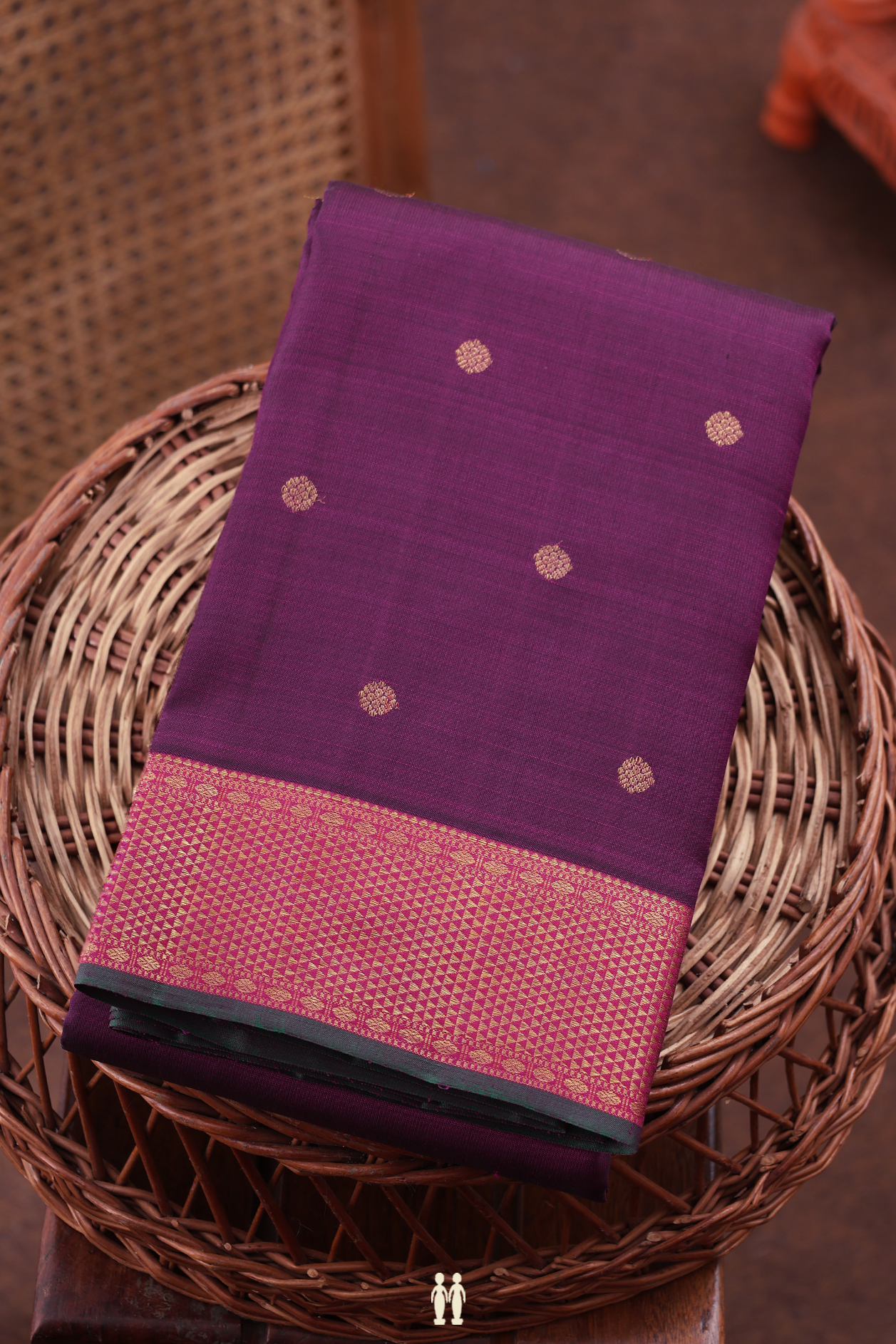 Kanchipuram Silk Saree In Plum Purple With Floral Buttas