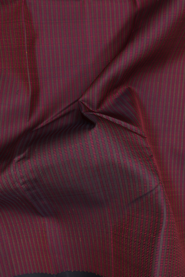Kanchipuram Silk Saree In Black And Red With Jacquard Pattern