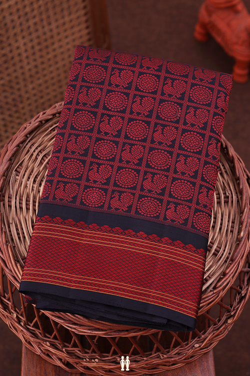 Kanchipuram Silk Saree In Black With Jacquard Pattern