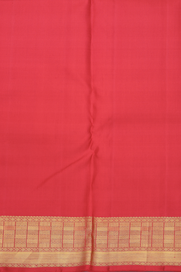 Kanchipuram Silk Saree In Red With Paisley Design