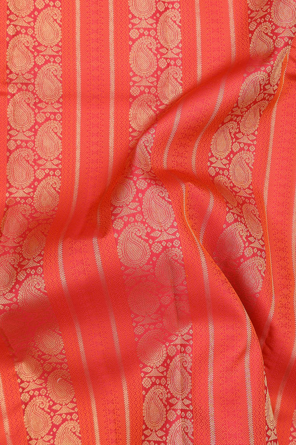 Kanchipuram Silk Saree In Red With Paisley Design