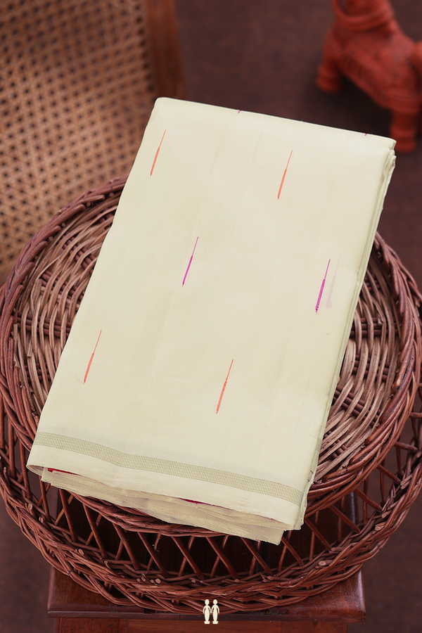Kanchipuram Silk Saree In Off White With Malli Moggu Buttas