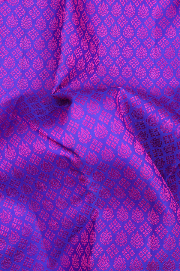 Kanchipuram Silk Saree In Purple With Jacquard Design