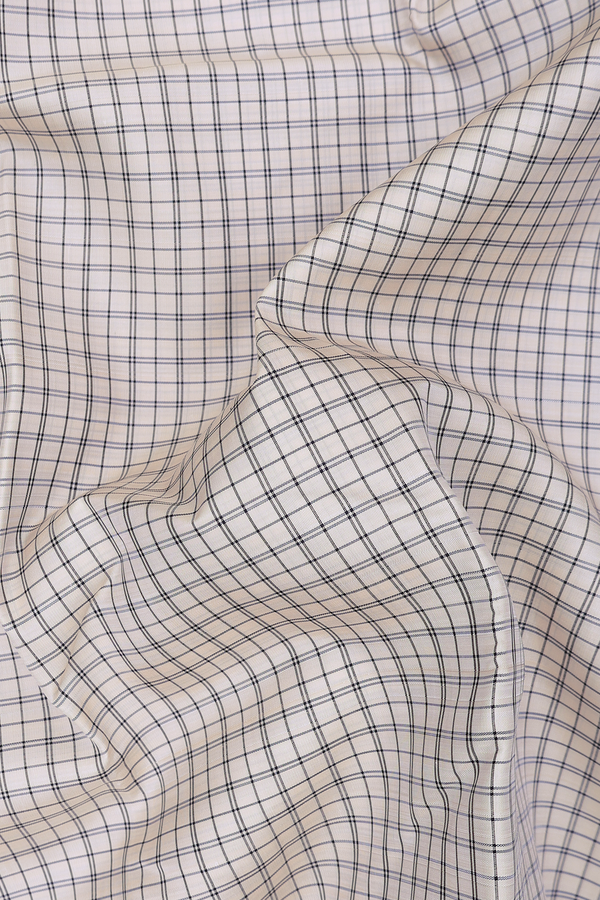 Kanchipuram Silk Saree In Off White With Checks Design