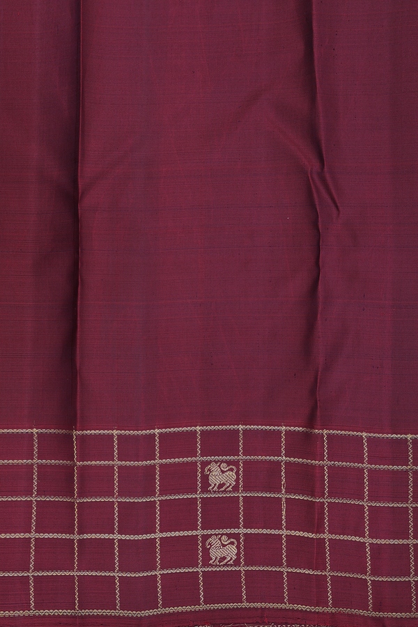 Kanchipuram Silk Saree In Grey With Jacquard Pattern