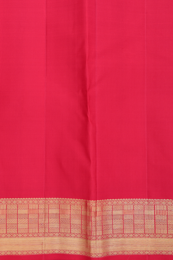 Kanchipuram Silk Saree In Red With Allover Design