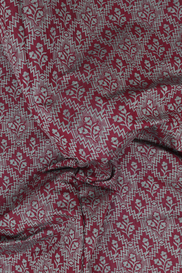 Kora Silk Cotton Saree In Red With Floral Design