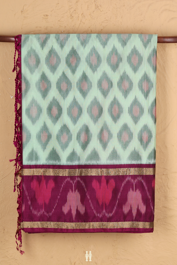 Kora Silk Cotton Saree In Pale Green With Ogee Design