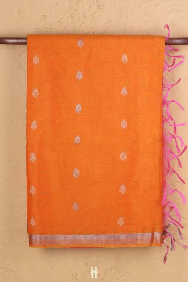 Kora Silk Cotton Saree In Orange With Paisley Buttis