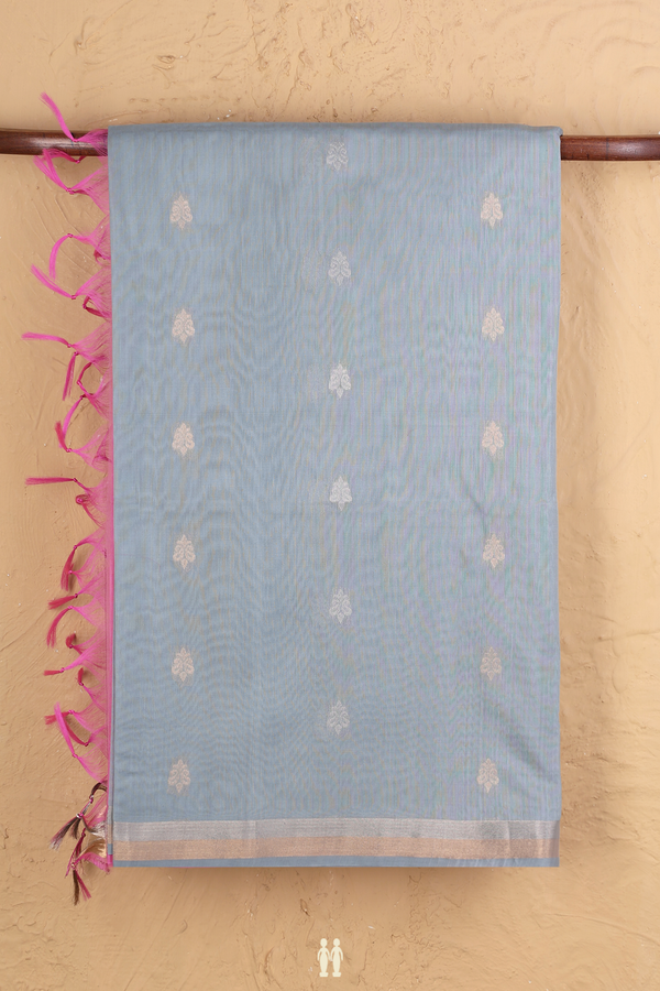Kora Silk Cotton Saree In Light Grey With Paisley Buttas