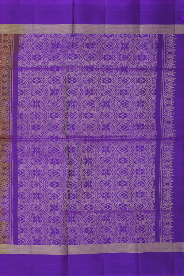 Soft Silk Saree In Maroon With Zari Motifs