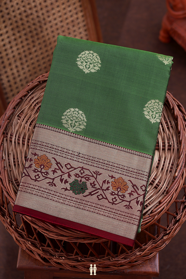 Kanchipuram Silk Saree In Fern Green With Zari Buttas