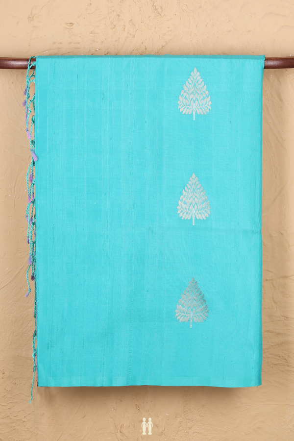 Soft Silk Saree In Light Blue With Leaf Motifs