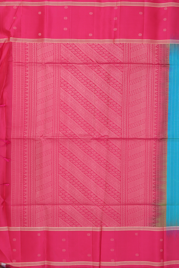 Soft Silk Saree In Dual Tone With Stripes Design