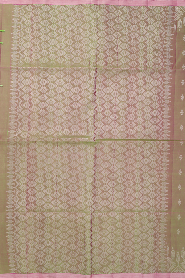 Soft Silk Saree In Dual Tone With Diamond Buttas