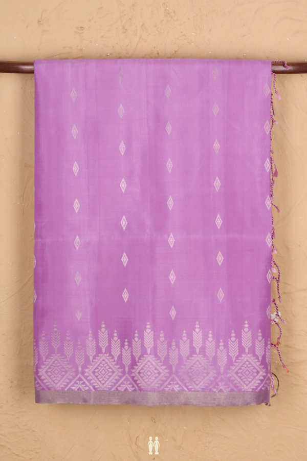Soft Silk Saree In Lavender With Diamond Buttas