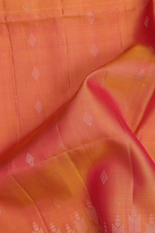 Soft Silk Saree In Dual Tone With Diamond Buttas