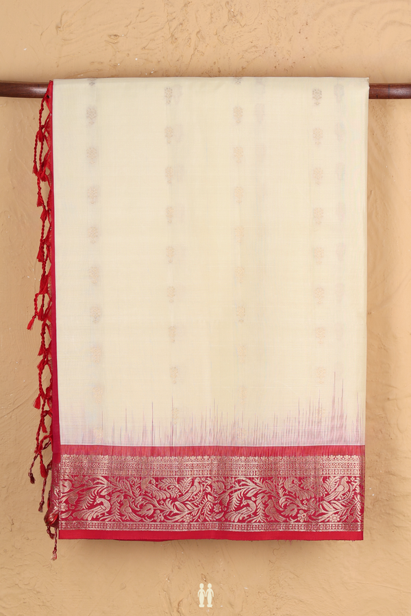 Soft Silk Saree In Off White With Floral Buttas