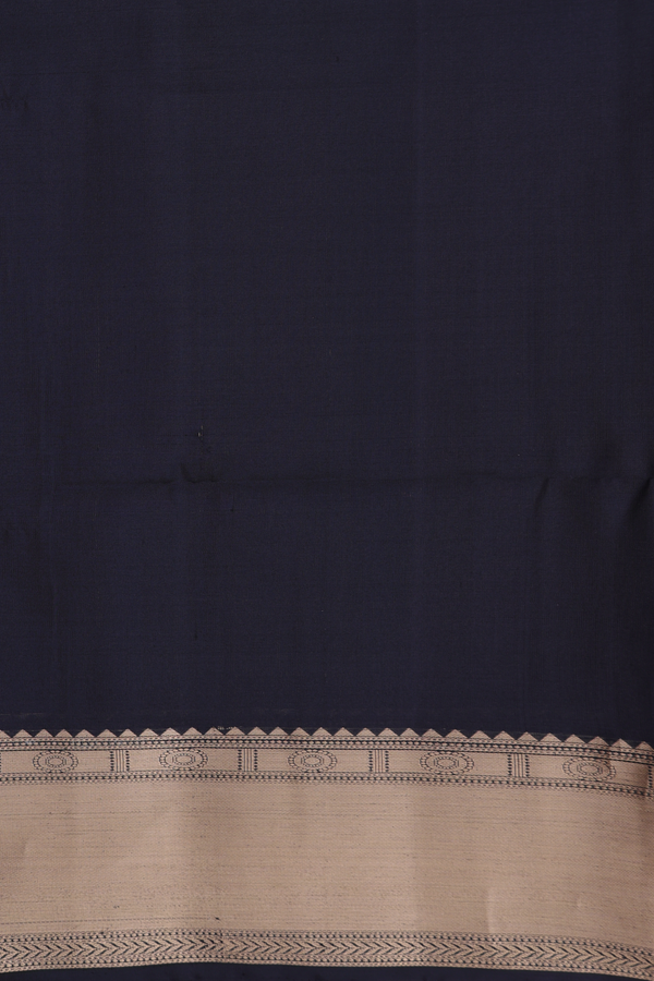 Soft Silk Saree In Black With Chakram Buttas