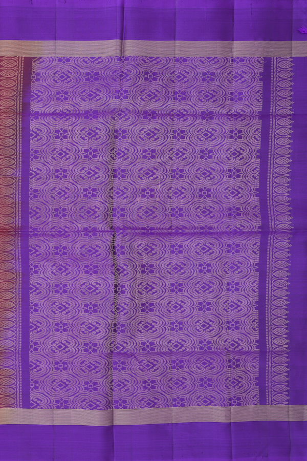 Soft Silk Saree In Maroon With Zari Motifs