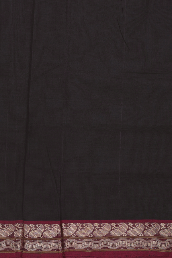 Coimbatore Cotton Saree In Green With Leaf Buttas