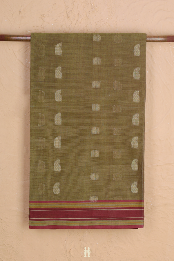 Coimbatore Cotton Saree In Green With Paisley Buttas