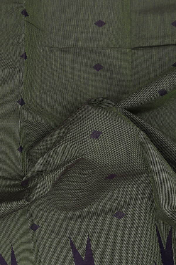 Kanchi Cotton Saree In Green With Threadwork Buttas