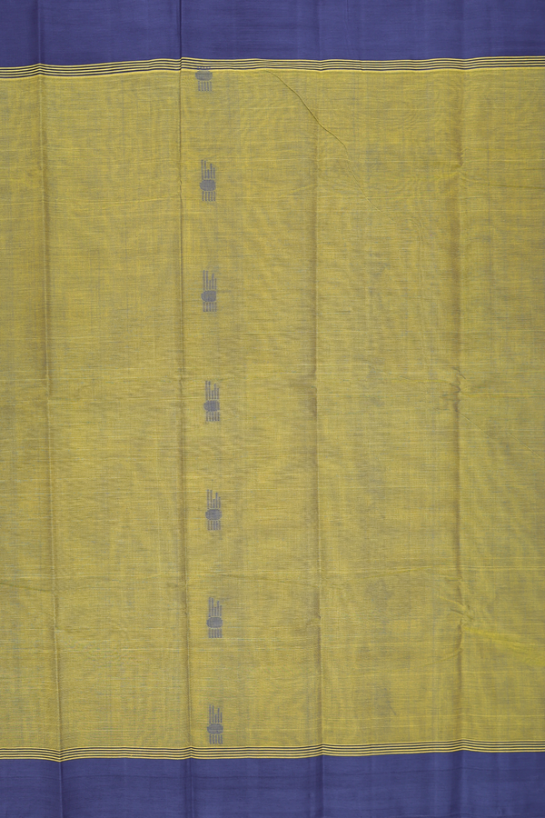 Kanchi Cotton Saree In Green With Threadwork Buttas