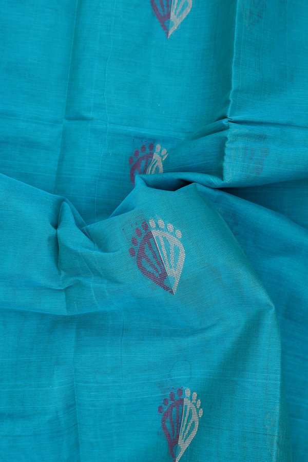 Kanchi Cotton Saree In Green With Threadwork Buttas