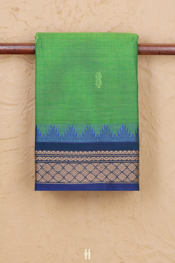 Kanchi Cotton Saree In Green With Threadwork Buttas