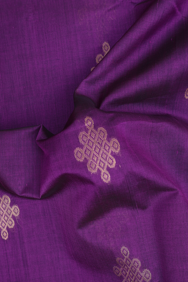 Traditional Silk Cotton Saree In Purple With Kolam Buttas