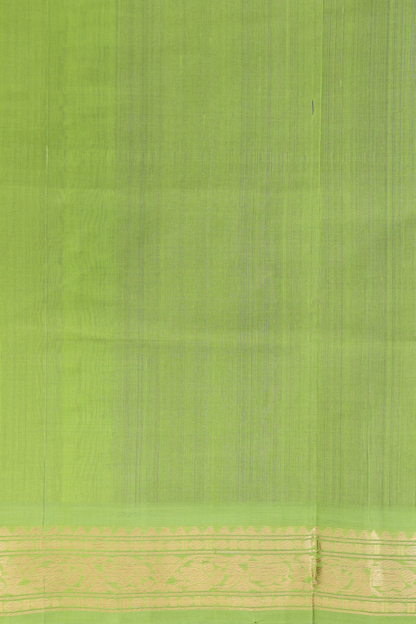 Traditional Silk Cotton Saree In Purple With Kolam Buttas