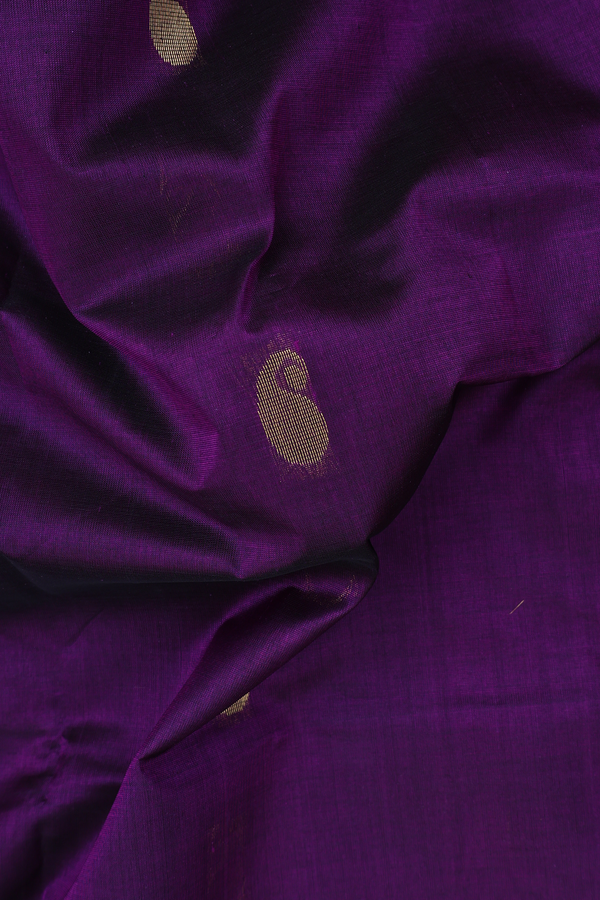 Traditional Silk Cotton Saree In Purple With Paisley Buttas