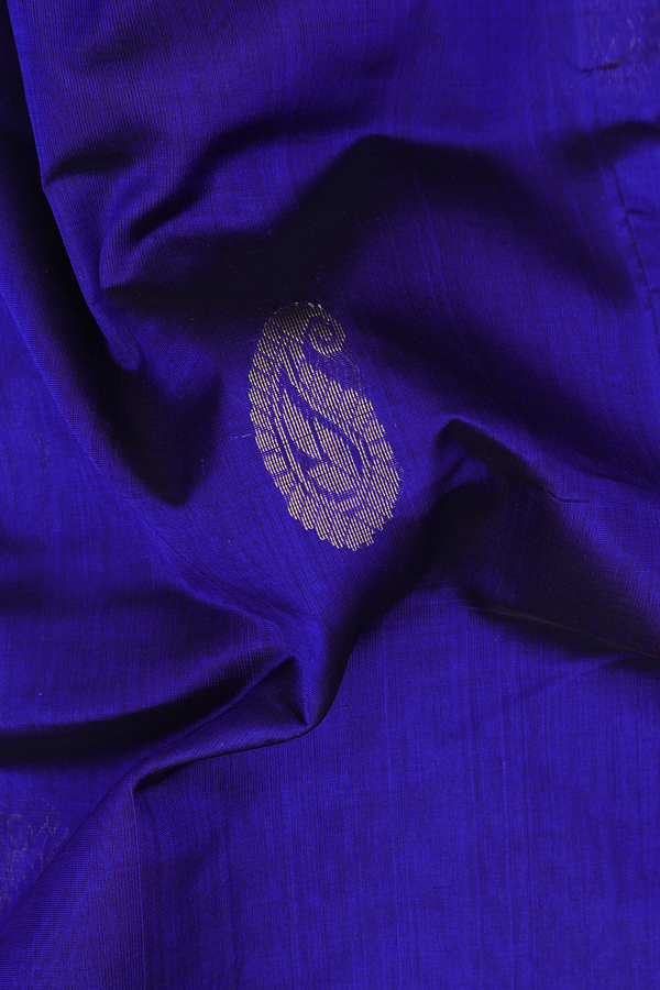 Silk Cotton Saree In Royal Blue With Paisley Motifs